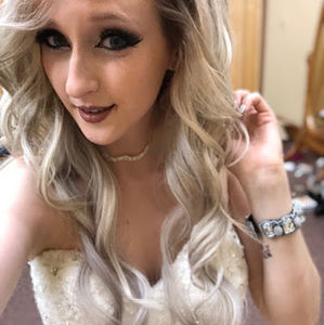 Meet your Posher, Tehya